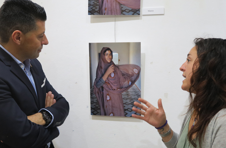 Elena Buch fotografía a vida cotiá nos campamentos saharauis