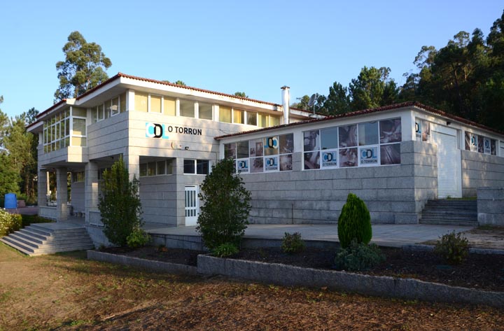 Salceda solicita un programa de emprego para atender a 100 persoas