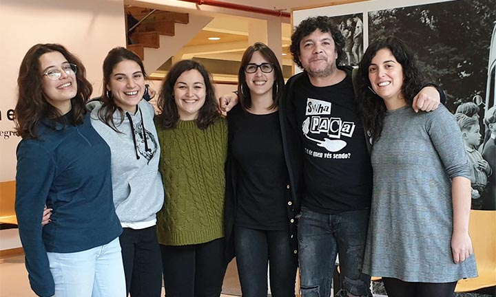A banda da loba ilumina Redondela