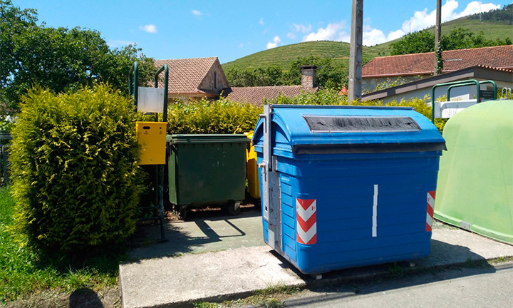 Tomiño mellora o parque de colectores de lixo coa instalación de máis de 60 novas unidades