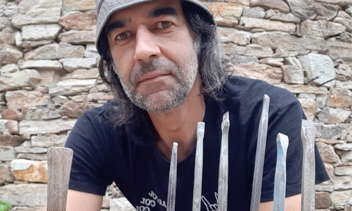 Marcos  Escudero artista de Mos