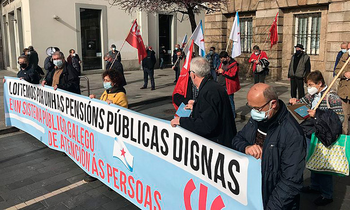 As xubiladas e pensionistas galegas cobran 677€ de media cando a pensión media no Estado é de 1.017€