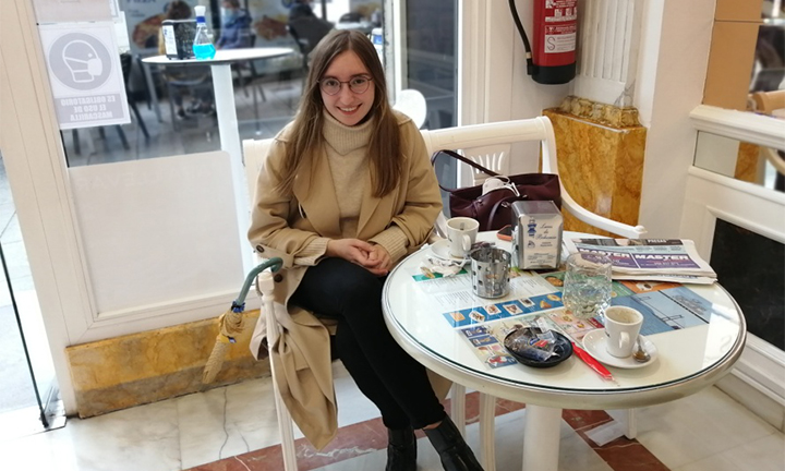 A pontareá Anabel Antela Castro ispe a saúde do idioma galego no sector téxtil