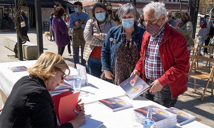 Toñi Vicente, pioneira da nova cociña galega, presenta o seu primeiro libro en Tomiño