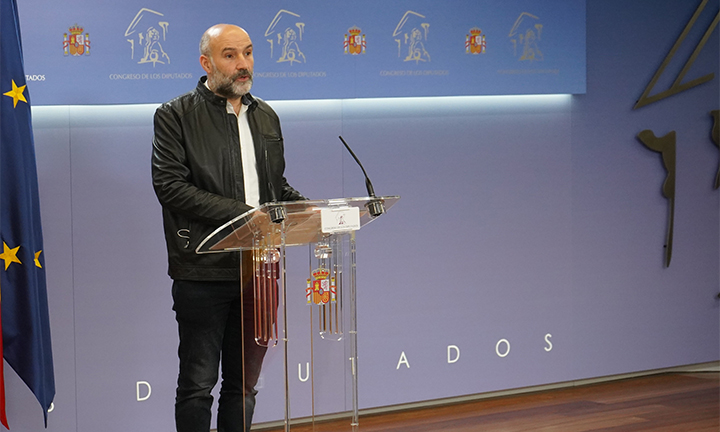 Néstor Rego reclama ao Estado paralizar os megaparques eólicos na Galiza