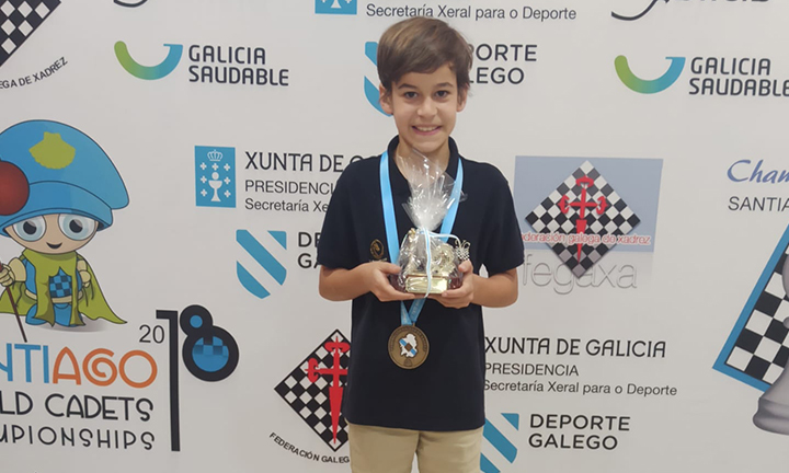 O neno Vigués Diego Ibáñez campión galego sub 12 de Xadrez