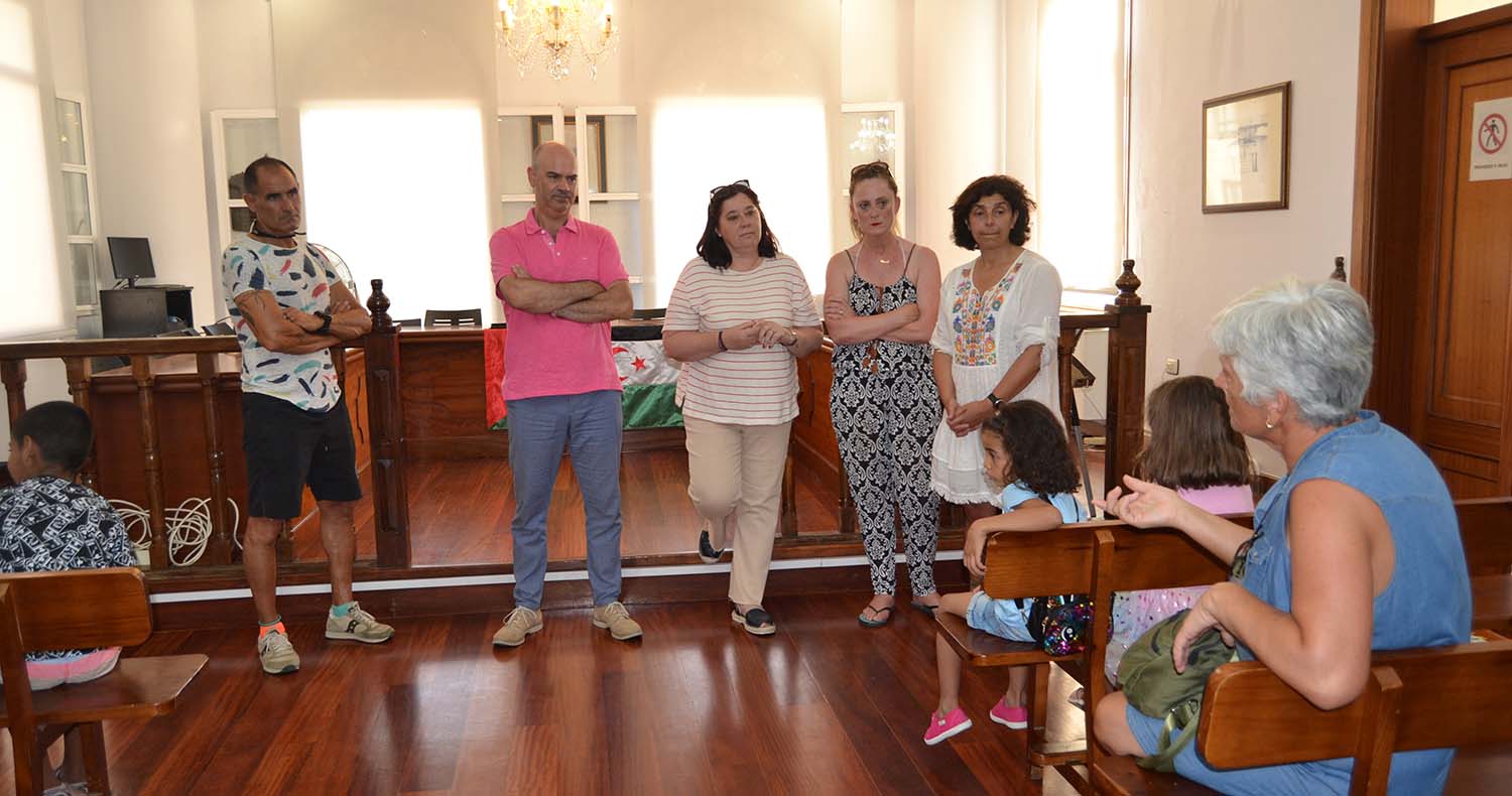 O concello de Bueu recibe aos nenos e nenas saharauis do programa ‘vacacións en paz’
