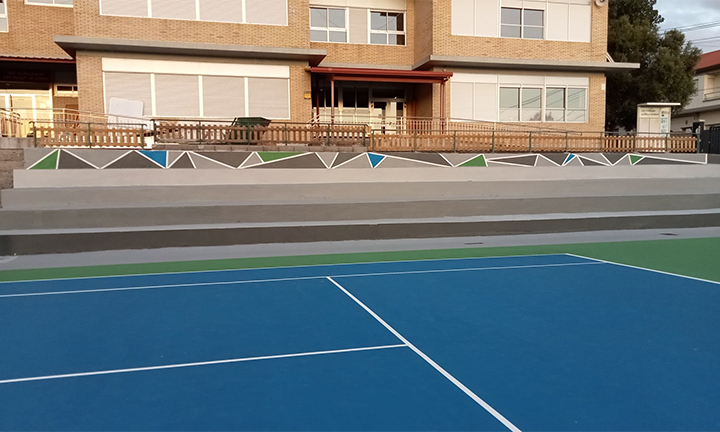 O Concello renova as pistas polideportivas do CEIP San Roque cun investimento que supera os 44.000 euros