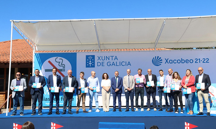 O Concello de Tui recibe a medalla de ouro ‘Praias sen fume’