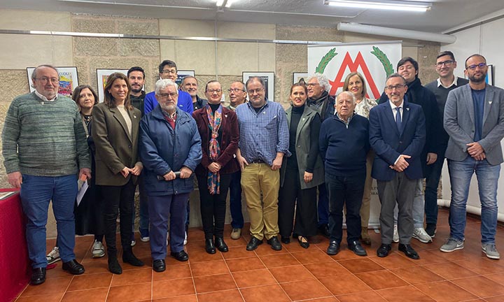 O Ateneo Santa Cecilia de Marín distingue a A Nova Peneira