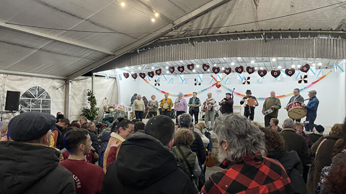 Toutón, epicentro da música de raíz