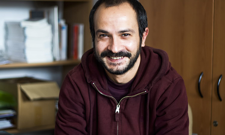 O xornalista Carlos Barros ispe o primeiro medio século de historia da SCD Condado