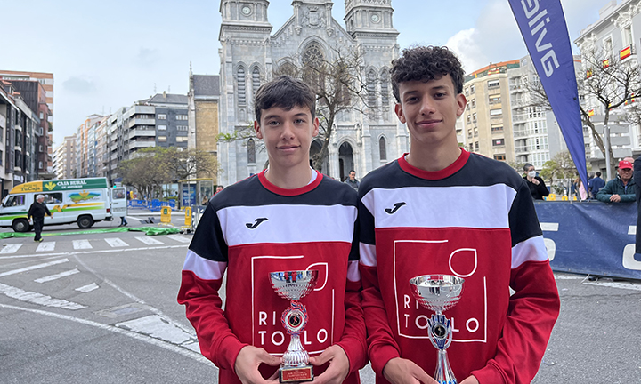 Álex e Christian Sierpes atletas da Sociedade Atlética do Trega de A Guarda