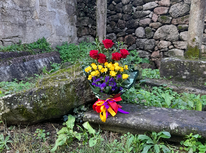 Sobre os 5 descoñecidos soterrados en Cabreira