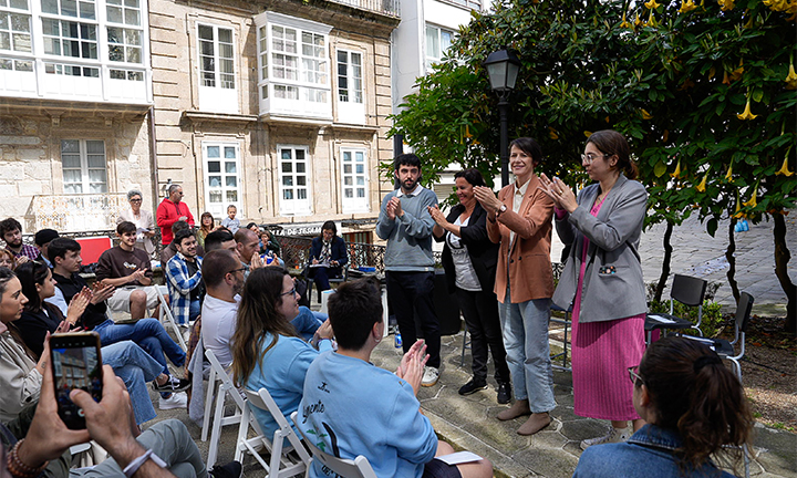 Pontón pide a mobilización masiva da mocidade rebelde para conseguir un escano galego e construír unha Europa social