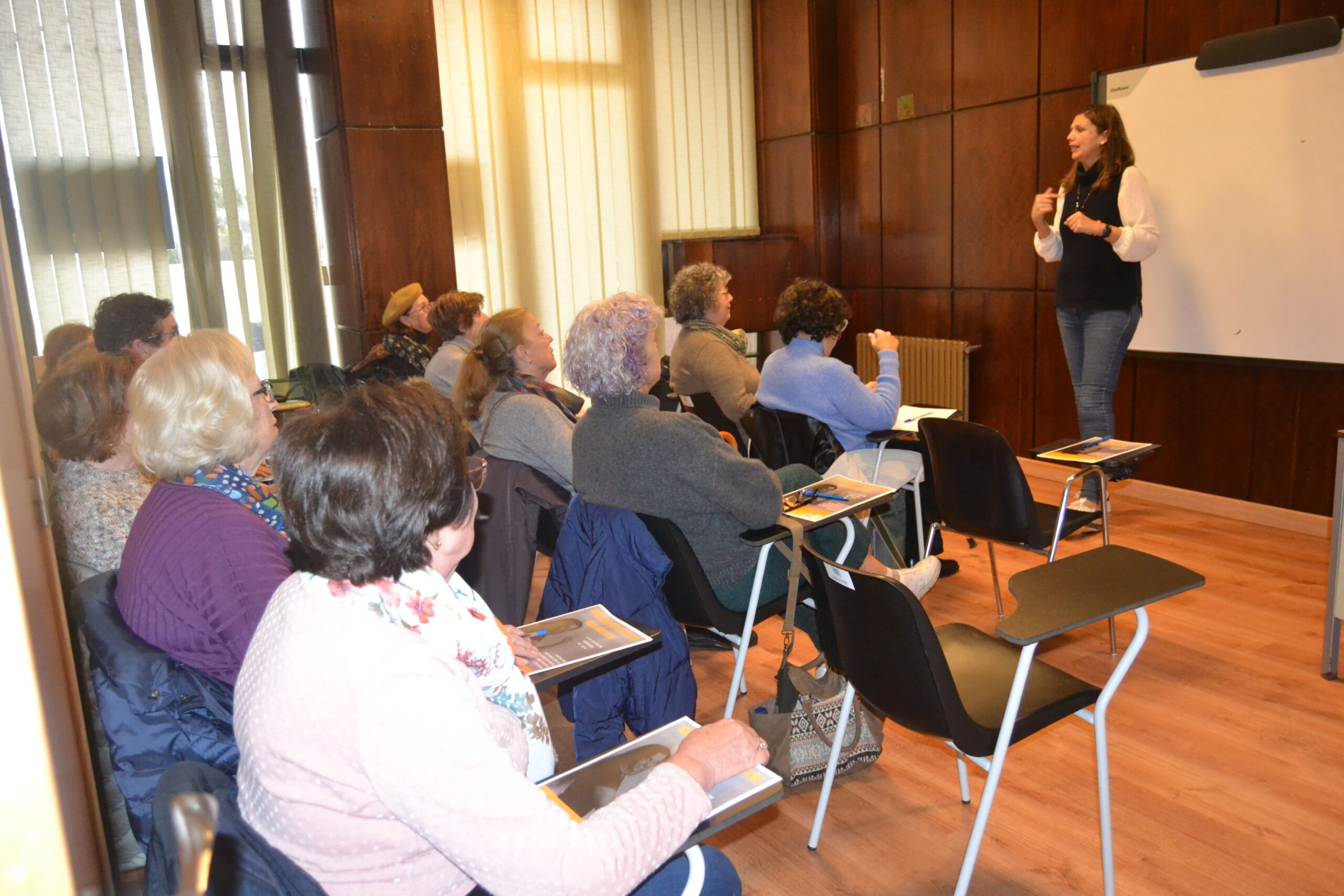 O Concello de Bueu acolle un curso de competencias dixitais básicas para mulleres