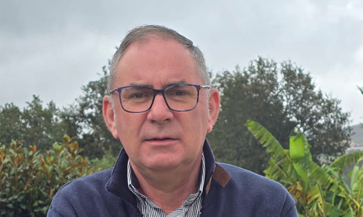 Sobre a adxudicación dunha obra no concello de A Lama á empresa dun dos concelleiros do gobernox