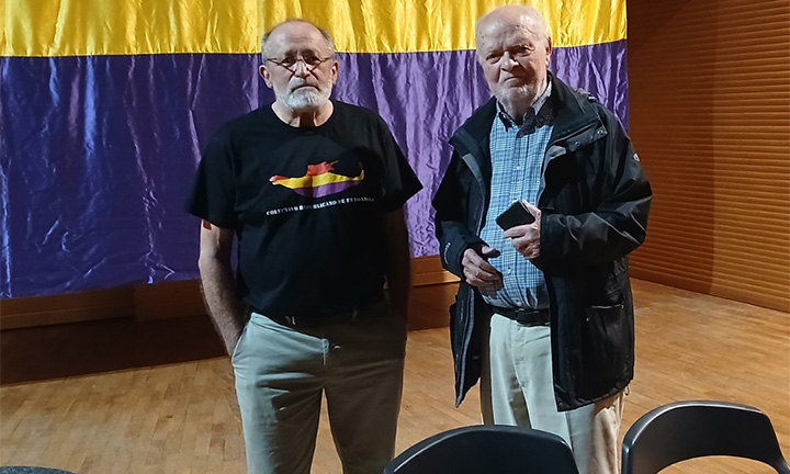 O Xuíz Martín Pallín enche o multiusos de Redondela