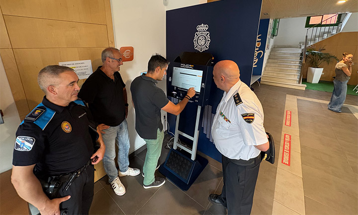 O Concello de Nigrán estrea un posto de actualización de certificados dixitais