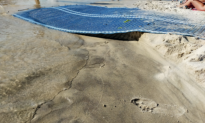 O BNG califica de tomadura de pelo o sendeiro “accesible” na praia de Mogor