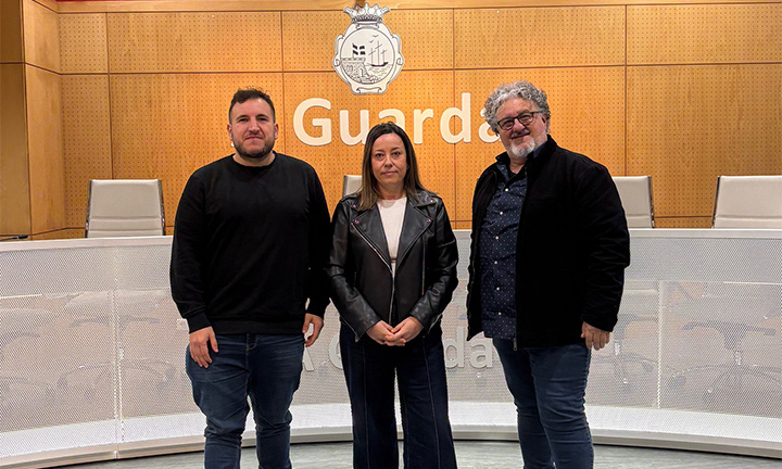 O pleno da Guarda rectifica a ordenanza de emerxencia social tras unha petición socialista