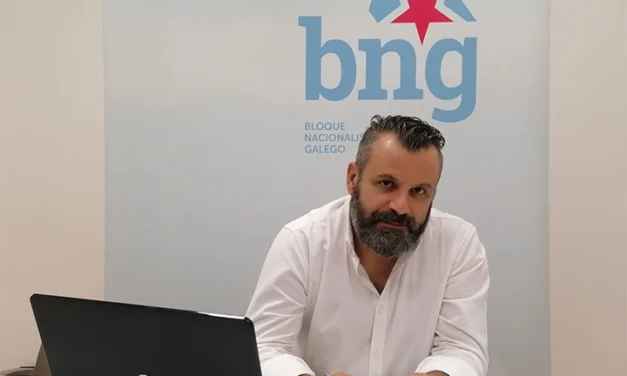 Anxo Baz , portavoz do BNG de A Guarda