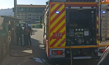 A Policía Local rescatan a un home atrapado no incendio dunha vivenda no Porriño