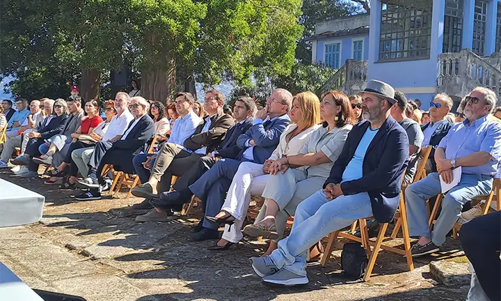 O goberno de España e o concello de Redondela homenaxean aos presos e madriñas do penal de San Simón
